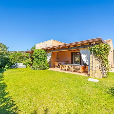 Molara - By Searly Villa Punta Molara