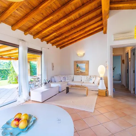 Molara - By Searly Villa Punta Molara
