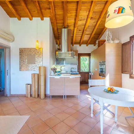 Molara - By Searly Villa Punta Molara